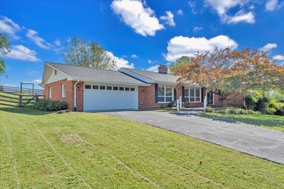 /international/us/674-azalea-rd-daleville-va-110102753735/