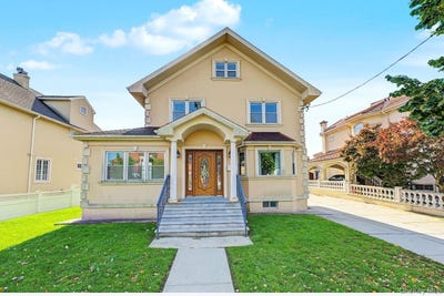 /international/us/30-north-drive-whitestone-ny-110120558536/