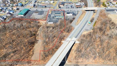 /international/us/901-s-main-street-taylor-pa-110098260756/