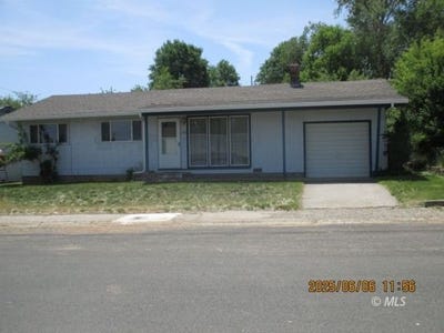 /international/us/1007-w-3rd-street-alturas-ca-110100417807/