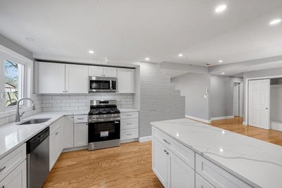 /international/us/109-hastings-st-framingham-ma-110107165388/