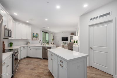 /international/us/2511-w-queen-creek-road-chandler-az-110099924518/