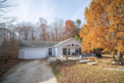 /international/us/13200-hopkins-forest-drive-bear-lake-mi-110103570450/