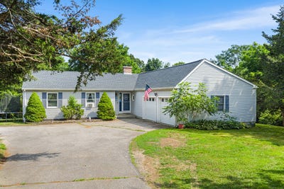 /international/us/50-mohegan-drive-griswold-ct-110100865318/