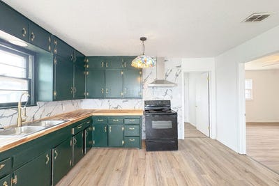 /international/us/809-w-5th-street-wolfforth-tx-110120452238/