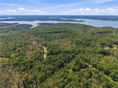 /international/us/894-1135-road-deepwater-mo-110120554852/