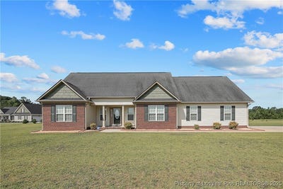 /international/us/4821-veasey-mill-drive-wade-nc-110100620747/?lang=id