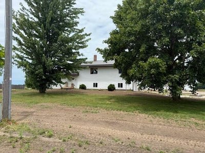 /international/us/8470-skeels-road-holton-mi-110097219262/