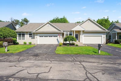 /international/us/1062-kensington-street-nw-grand-rapids-mi-110106555727/