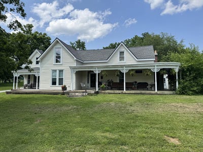 /international/us/400-west-main-street-fairfield-ky-110100400264/