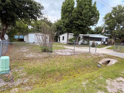 /international/us/24021-armadillo-road-astor-fl-110107699671/
