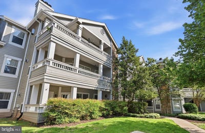 /international/us/13058-autumn-woods-way-fairfax-va-110107545156/