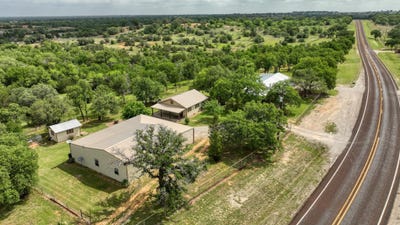 /international/us/20531-s-farm-market-4-lipan-tx-110106472222/
