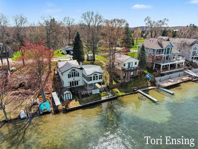 /international/us/2662-lakeside-drive-stanton-mi-110107435506/