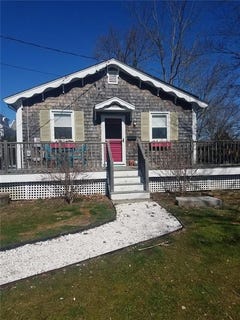 /international/us/8-katzman-place-newport-ri-110090636636/