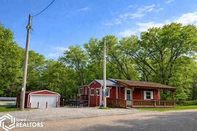 /international/us/1410-e-ridge-drive-brooklyn-ia-110106843868/