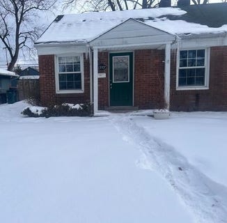 /international/us/1977-princeton-road-berkley-mi-110105319338/