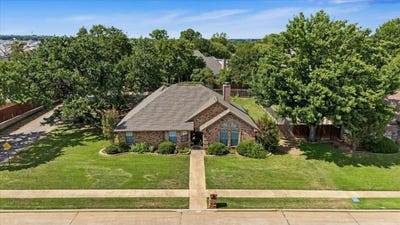 /international/us/1300-oak-harbor-boulevard-azle-tx-110120463570/