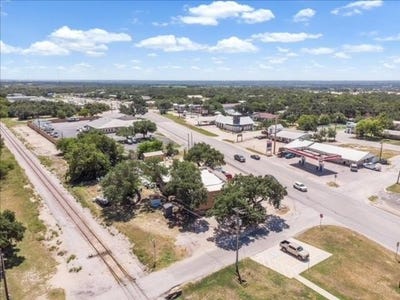/international/us/325-e-highway-29-bertram-tx-110096606441/