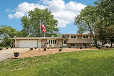 /international/us/8845-388th-ave-burlington-wi-110101490746/