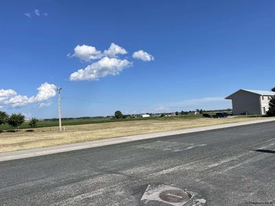 /international/us/various-lots-e-p-st-torrington-wy-110097879277/