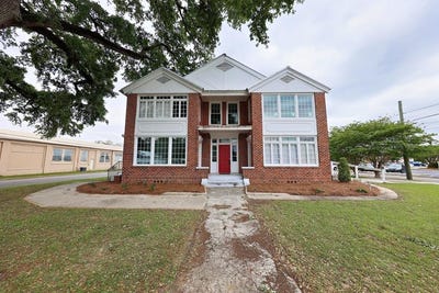/international/us/150-sw-church-st-pelham-ga-110107440900/
