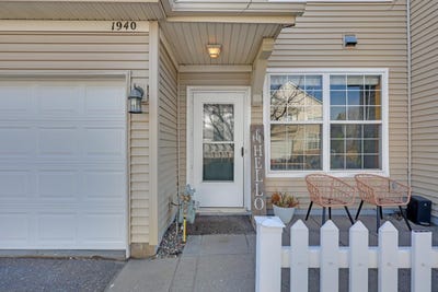 /international/us/1940-bluestem-lane-shoreview-mn-110107963584/