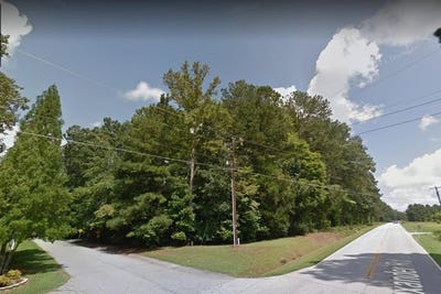 /international/us/102-kingswood-court-greenwood-sc-110079207570/