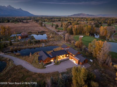 /international/us/5660-n-stone-creek-lane-jackson-wy-110104853844/