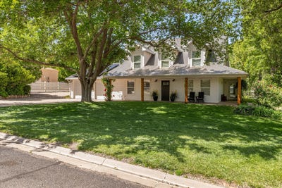 /international/us/246-w-mountain-charm-rd-toquerville-ut-110107479683/
