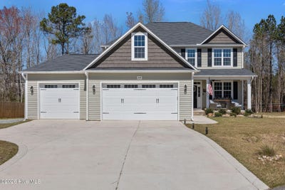 /international/us/809-twin-leaf-court-cameron-nc-110106558328/