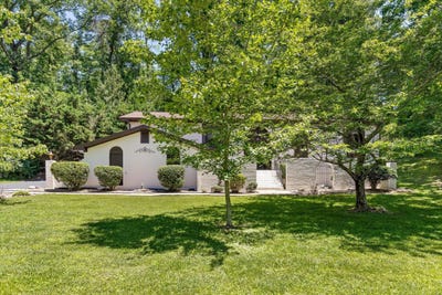 /international/us/135-palisades-drive-signal-mountain-tn-110108584558/