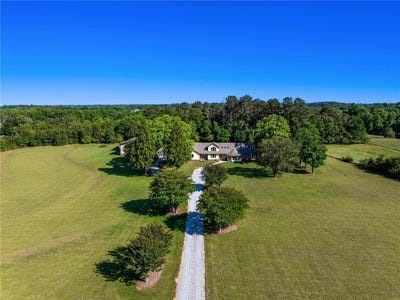 /international/us/1345-return-church-road-seneca-sc-110108197247/