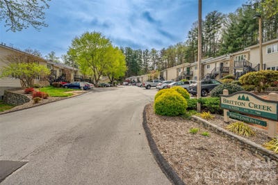 /international/us/451-britton-creek-drive-hendersonville-nc-110107082201/