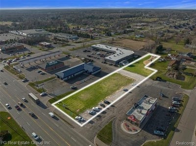 /international/us/4480-corunna-road-flint-twp-mi-110080730494/