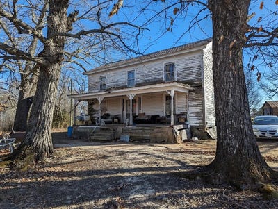 /international/us/184-rocky-mount-road-skipwith-va-110089020700/