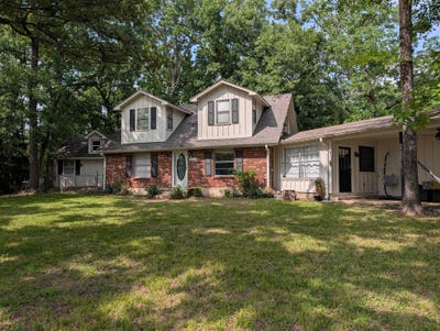 /international/us/155-lake-drive-enchanted-oaks-tx-110108611246/