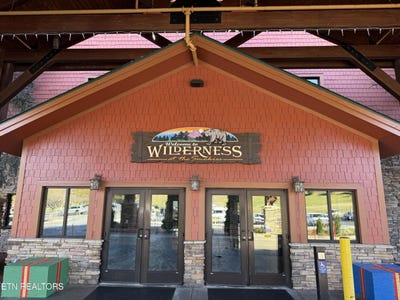 /international/us/1424-old-knoxville-13067-13069-hwy-sevierville-tn-110104164006/