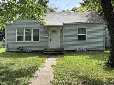 /international/us/724-sw-lindenwood-ave-topeka-ks-110101478991/