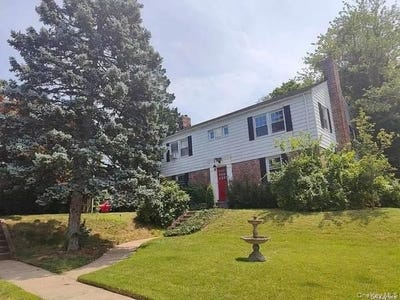 /international/us/4641-hanford-street-douglaston-ny-110108539911/