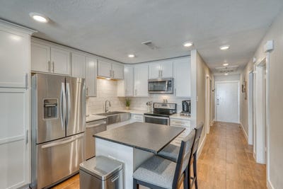 /international/us/104-cove-e-horseshoe-bay-tx-110105093695/