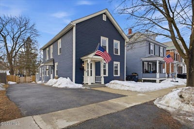 /international/us/33-fulton-street-glens-falls-ny-110106363130/