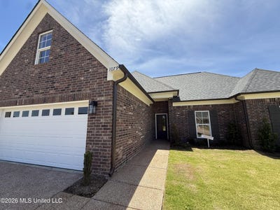 /international/us/1079-great-glen-drive-southaven-ms-110108061156/