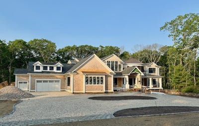 /international/us/14-trapps-pond-road-edgartown-ma-110100307141/