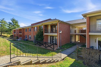 /international/us/7906-grenoble-ln-prospect-ky-110105850510/