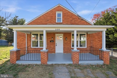 /international/us/220-manassas-avenue-front-royal-va-110106701486/