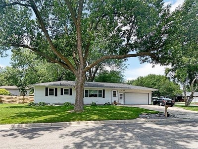 /international/us/400-morten-drive-redwood-falls-mn-110100510710/?lang=zh-tw