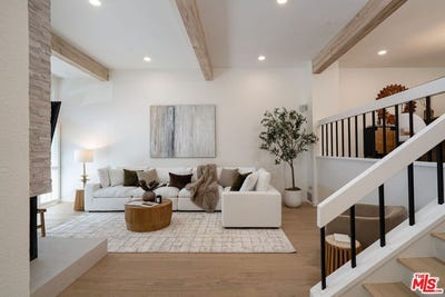 /international/us/1535-michael-ln-pacific-palisades-ca-110110337885/