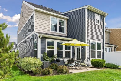 /international/us/18477-60th-avenue-n-plymouth-mn-110119885756/
