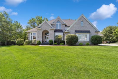 /international/us/3521-133rd-way-urbandale-ia-110108333924/